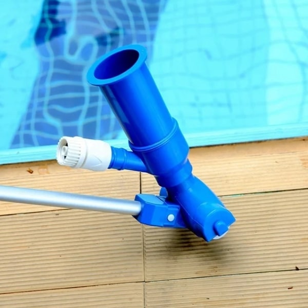 aspiration uniforme piscine
